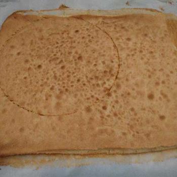biscuit-joconde-sortie-du-four-leclubdespatissiers